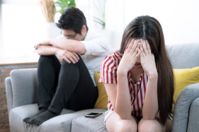 Choáng ngợp khi nhận “ảnh nóng” của vợ từ tay thám tử tư